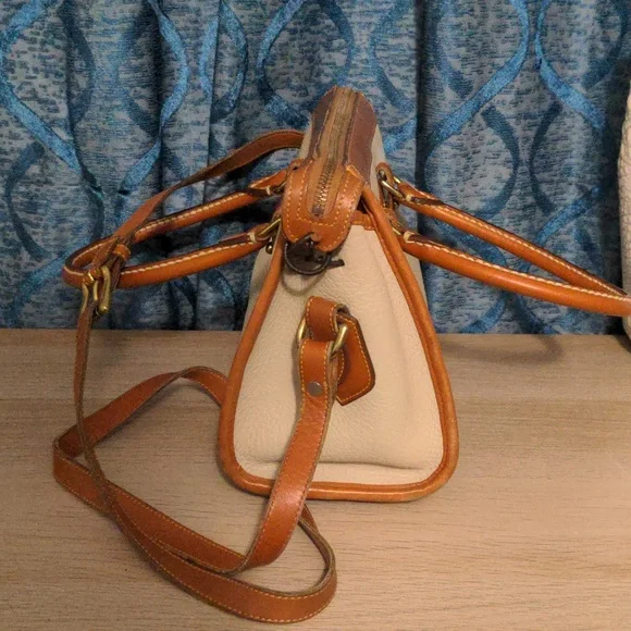 SOLD Dooney & Bourke London Tan and Cream Satchel with Vintage Charm Crossbody - Picture 6 of 8